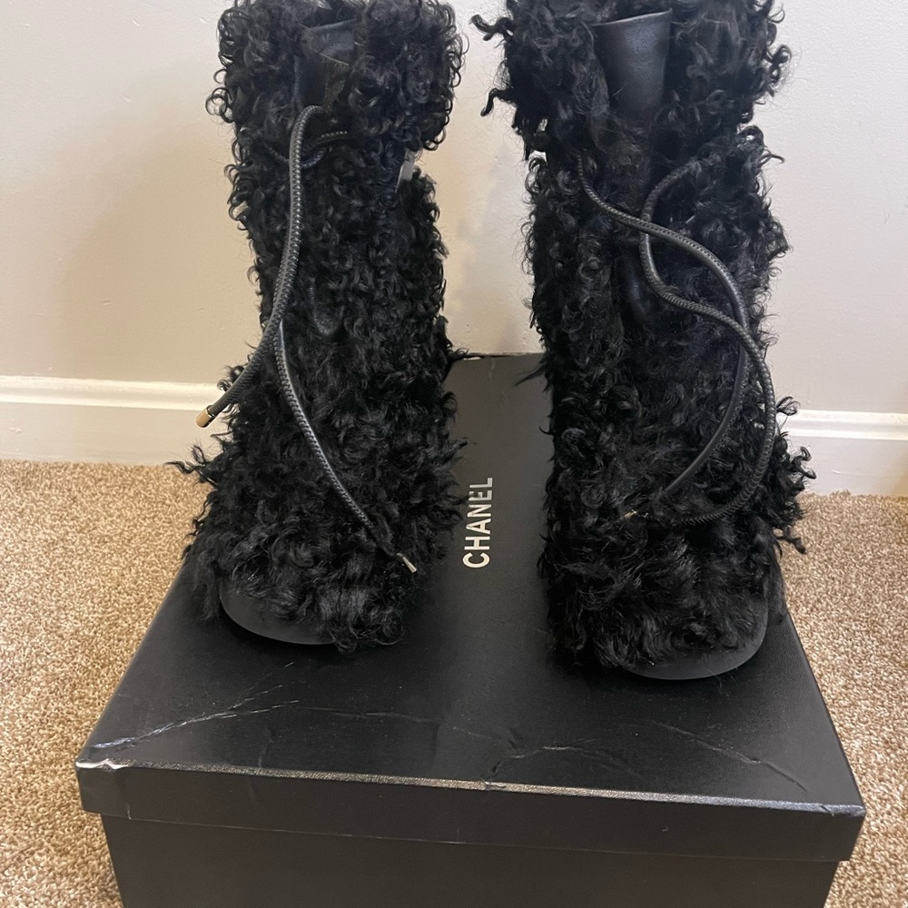 BRAND NEW Chanel black high shearling “fur” boot